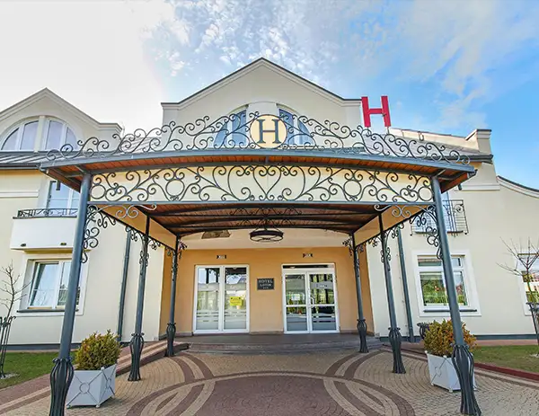Exteriér Hotelu Lotos